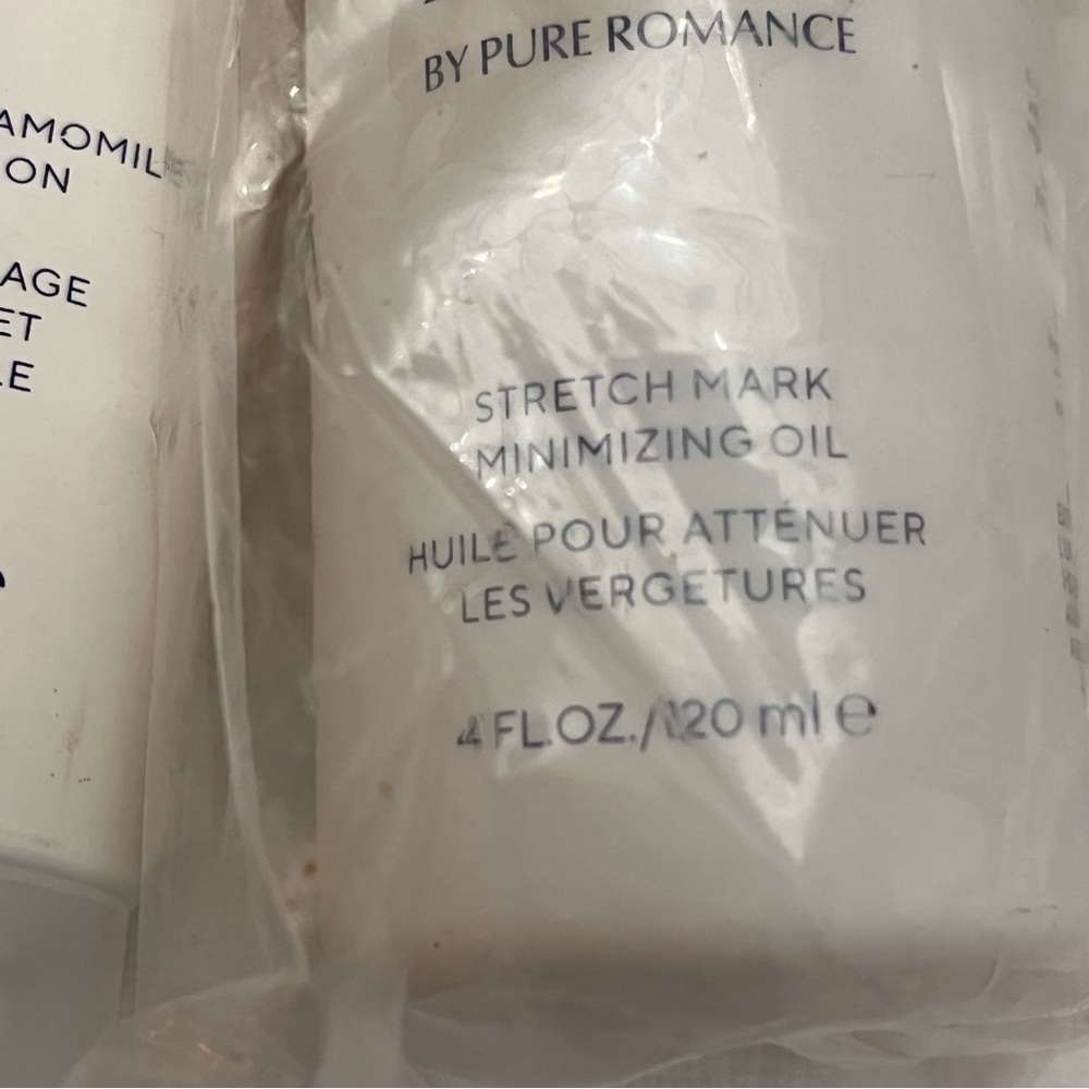 New Pure Romance Heli Stretch Mark Minimizing Oil & Lavender Massage Lotion - Picture 3 of 5